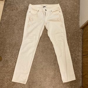 American Eagle White Jeans